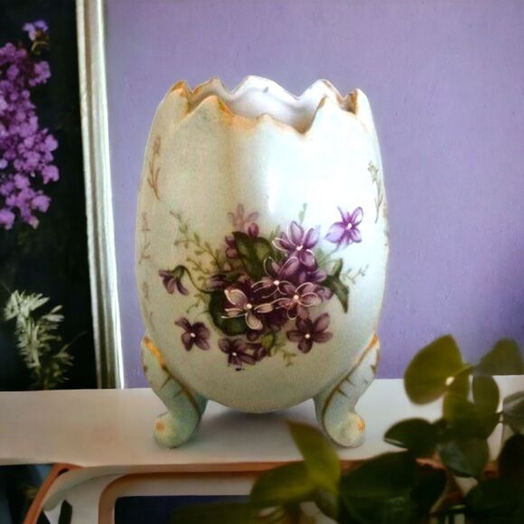 Vintage Hand Painted Egg Shell Planter Robins Egg Blue Purple Violets 6" - Picture 1 of 7